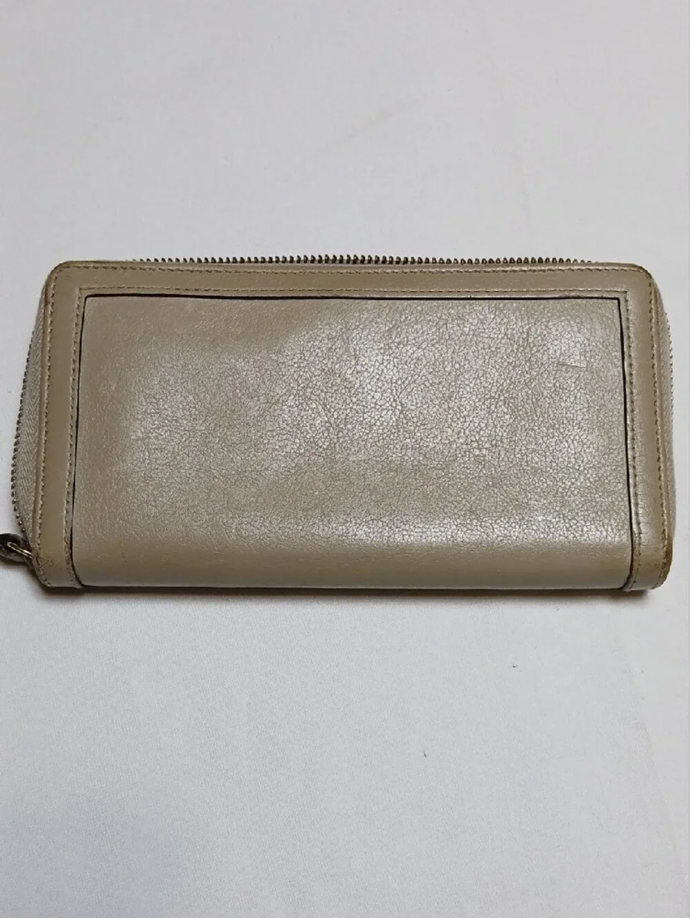 Gucci Diana Continental Beige Leather Zip-Around Wallet with Bamboo Accent